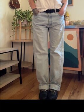 Vintage Levi’s 501 Light Wash Straight-Leg Jeans - Classic Casual